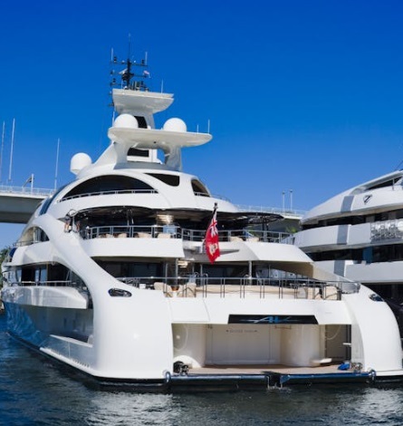 How much does it cost to transport a motor yacht	